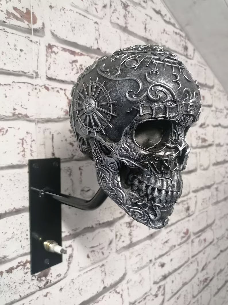 💀SkullRack – Holder til hjelm og jakke