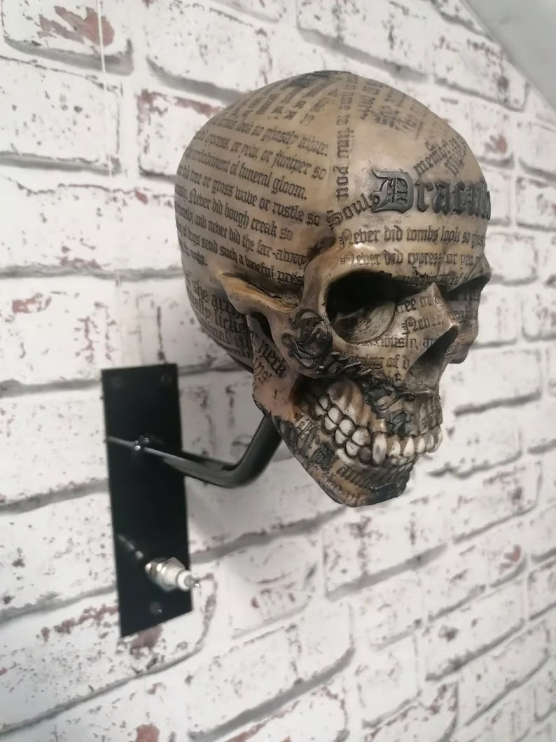 💀SkullRack – Holder til hjelm og jakke