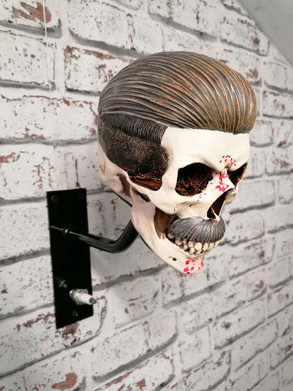 💀SkullRack – Holder til hjelm og jakke