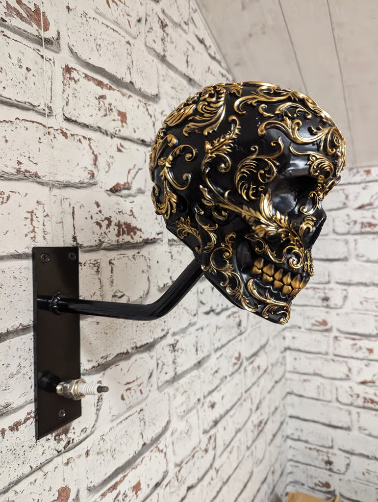 💀SkullRack – Holder til hjelm og jakke