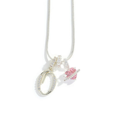 Elegant halskæde med hjertevedhæng